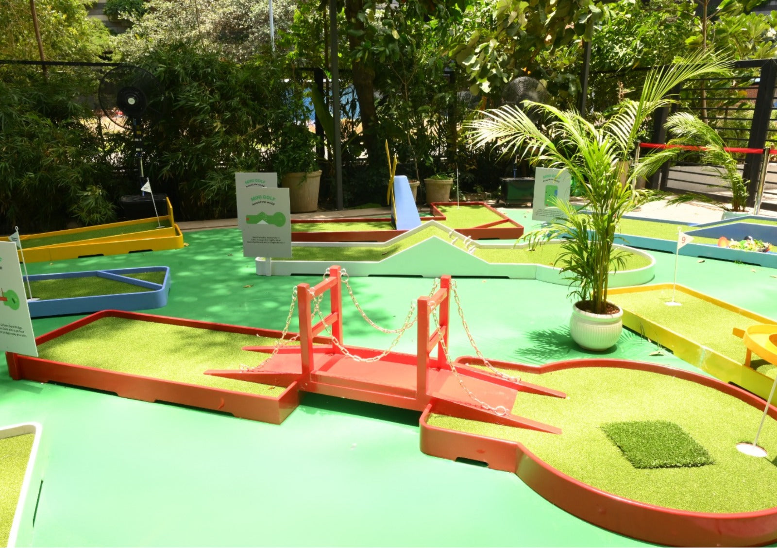 Golf Around the World - Mini Golf Experience